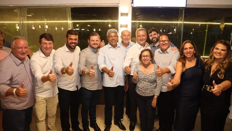 Governador Jerônimo Rodrigues reúne mais de 40 prefeitos em Itabuna