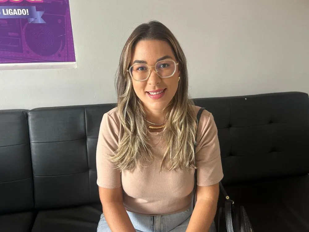 Adotada, Lausanne Vicentin procura sua família biológica