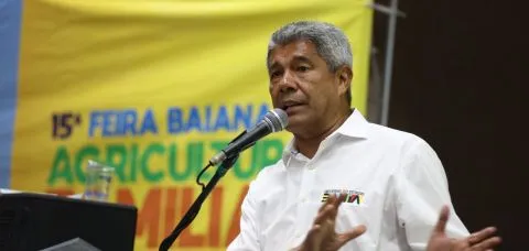 Jerônimo Rodrigues e José Ronaldo ensaiam aproximação