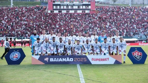 Em final com quatro expulsões, Bahia empata com o Vitória, mantém vantagem e é campeão Baiano pela 51ª vez
