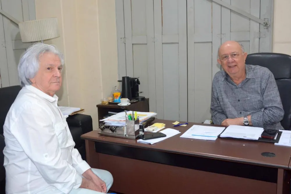 José Ronaldo anuncia antecipação do salário dos servidores da Prefeitura