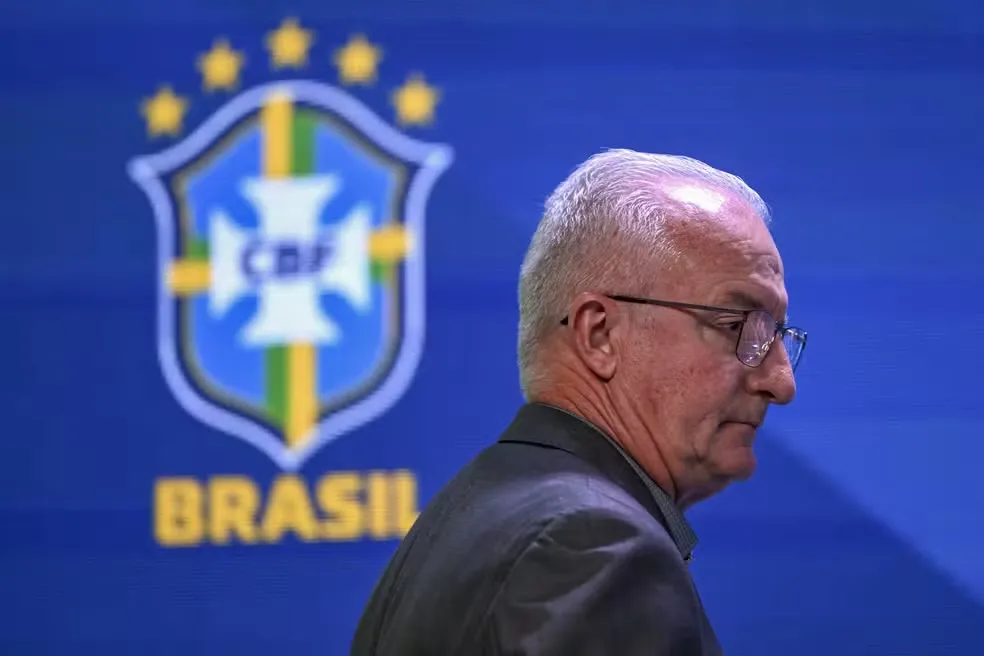 Dorival Júnior é demitido do comando da seleção brasileira