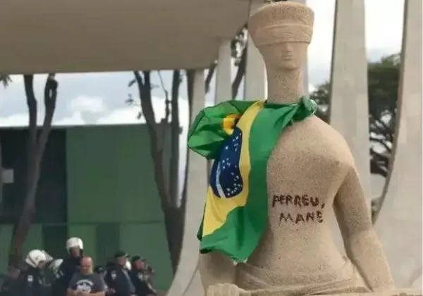 STF concede prisão domiciliar para mulher que pichou estátua “A Justiça” com batom