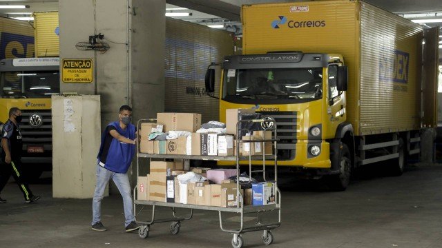 Greve de funcionários dos Correios completa uma semana, após derrota no STF