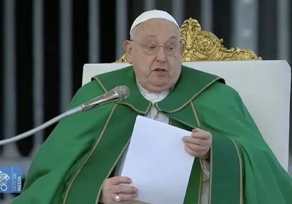 Papa Francisco apresenta ‘leve melhora’ e deve fazer aparição domingo (6)