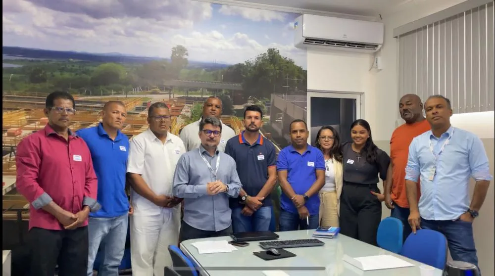 Comissão de representantes da população de Tanquinho tem encontro com a Diretoria da Embasa e apresenta soluções emergenciais contra a falta d'água, que serão executadas de imediato 