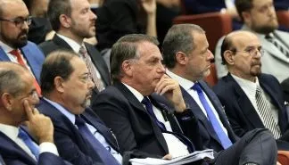 STF concede prazo para defesa prévia de Jair Bolsonaro e os sete réus