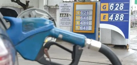 Combustíveis ficam mais baratos na Bahia