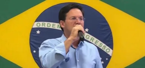 Roma acusa governo do PT de “toma lá, dá cá” para atrair prefeitos