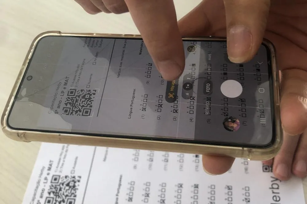 Tecnologia a serviço da Educação: fundador do aplicativo Herby visita Seduc para acompanhar uso da ferramenta