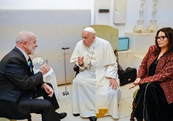 Palácio do Planalto confirma presença de Lula e Janja no funeral do papa Francisco
