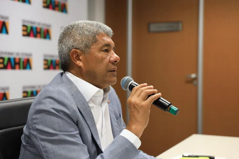 Estado inicia cadastro para distribuição de 250 mil sacas de milho para alimentação animal nos municípios afetados pela seca