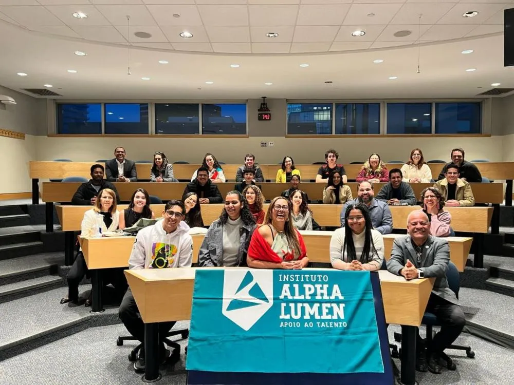 Estudante e professora da rede pública de ensino da Bahia têm experiência no MIT e Harvard