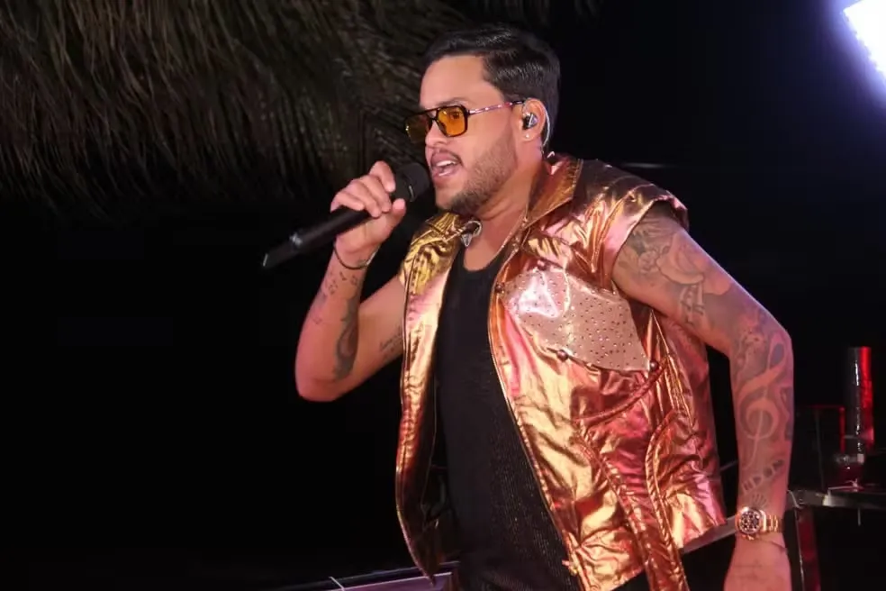 Thiago Aquino e Timbalada comandam o Arrastão da Micareta de Feira de Santana na segunda