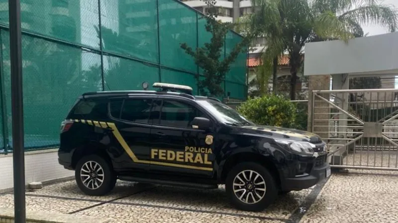 PF faz operação em prédio de luxo de Salvador; confira