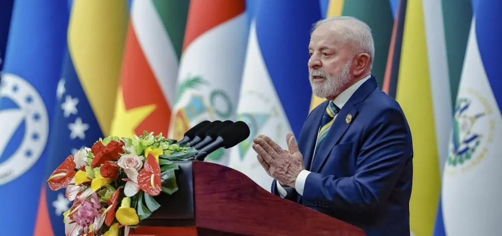 Precisamos buscar parceiros que queiram construir um mundo compartilhado, diz Lula