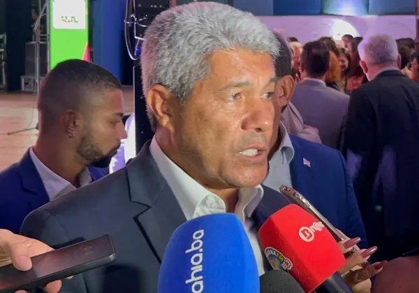 Jerônimo desconversa sobre indicação ao TCM e diz que vai esperar decisão da Justiça