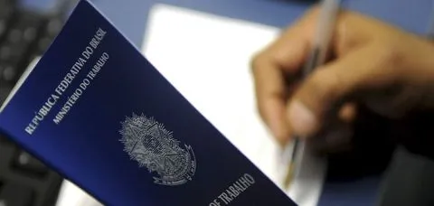 Rejeição à CLT cresce entre os jovens