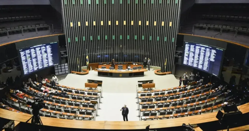 Cúpula da Câmara avisa ao governo que MP de aumento de impostos não deve avançar