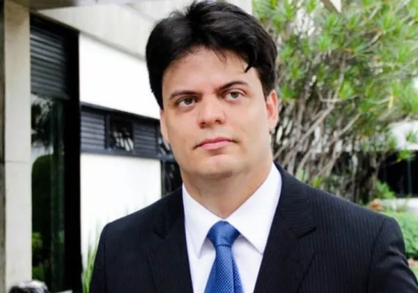 Advogado Daniel Keller é encontrado morto em hotel no Caminho das Árvores