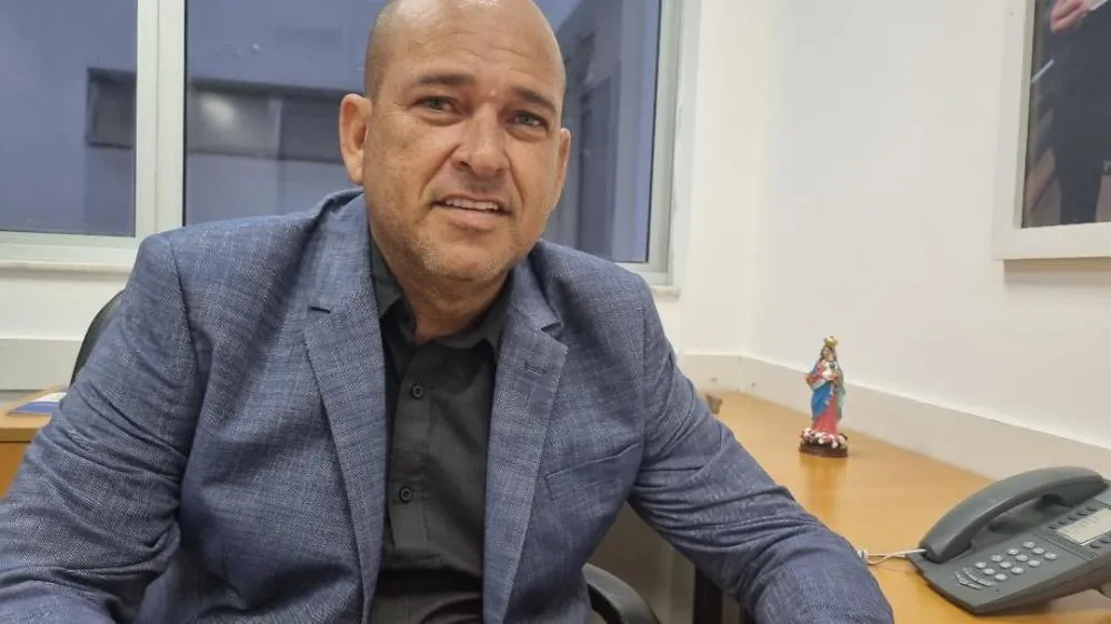 Foto ilustração: Deputado estadual Binho Galinha