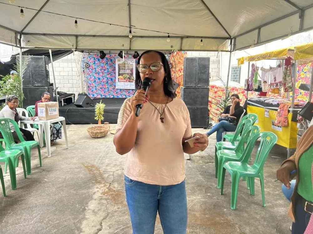 Adriana Lima fala sobre feira realizada na sede do Sindicato dos Trabalhadores Rurais de Feira de Santana 
