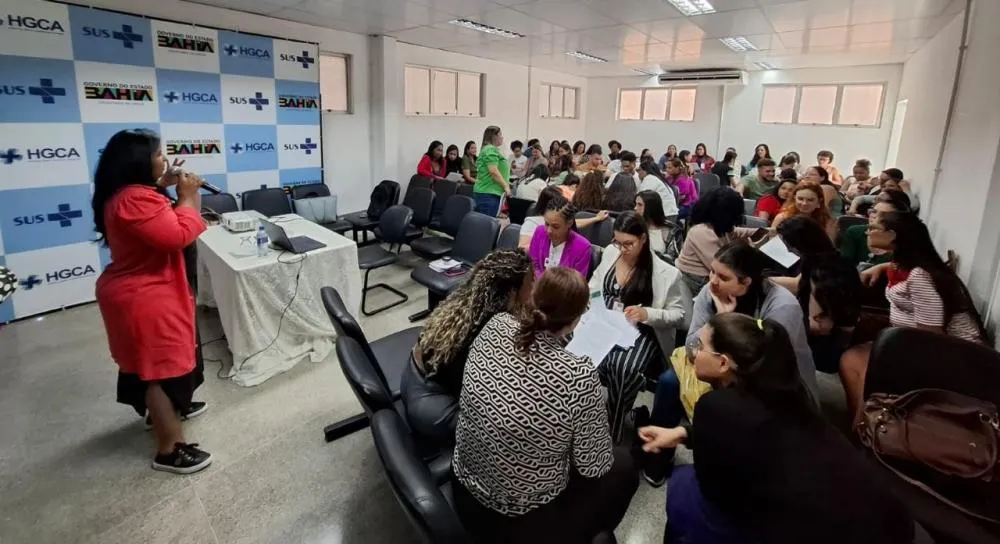 Enfermeiros participam de imersão em liderança no Hospital Clériston Andrade