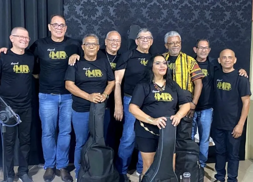 Dia dos Pais tem homenagem antecipada com show no Mercado de Arte de Feira