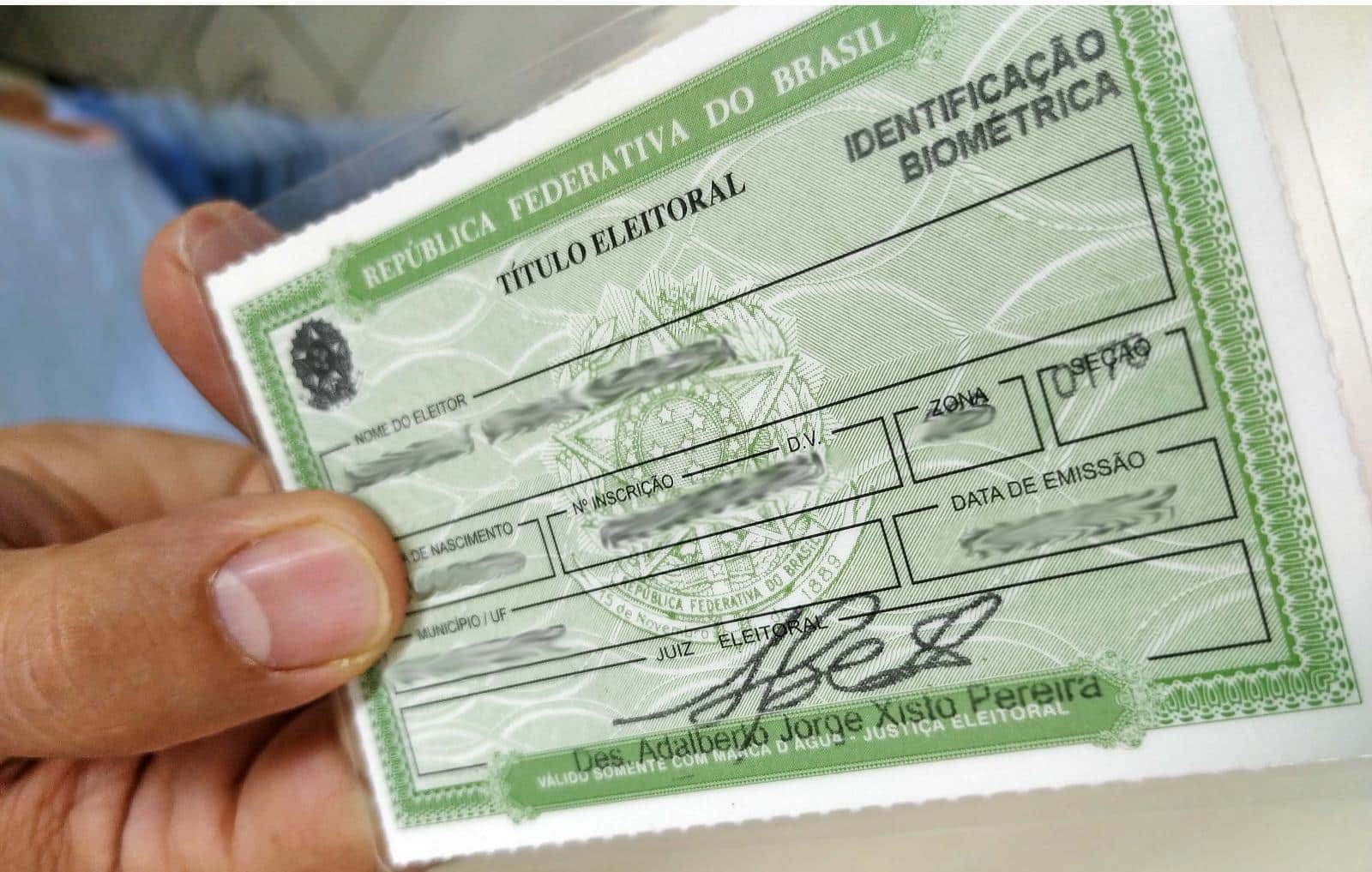 Eleitores com deficiência podem pedir transferência para seção eleitoral acessível