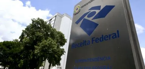 Arrecadação federal cresce 4,6% em julho e bate recorde para o mês