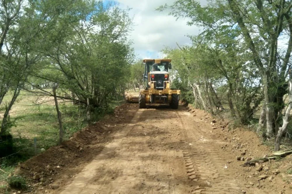 Prefeitura de Feira garante manutenção periódica das estradas nos distritos