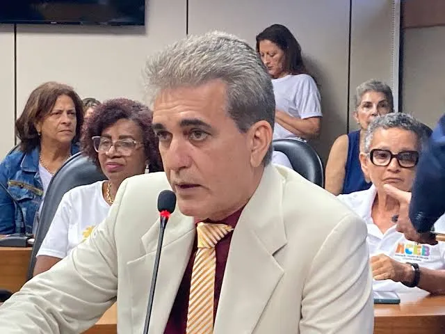 Assembleia Legislativa aprova requerimento para Audiência Pública sobre Carga Horária dos Professores em Feira de Santana