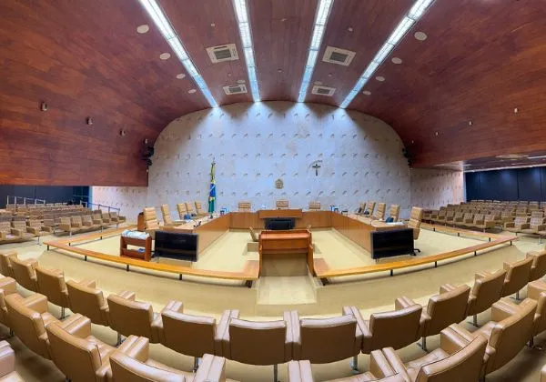 STF amplia sessões para julgar Bolsonaro e aliados em ação da trama golpista