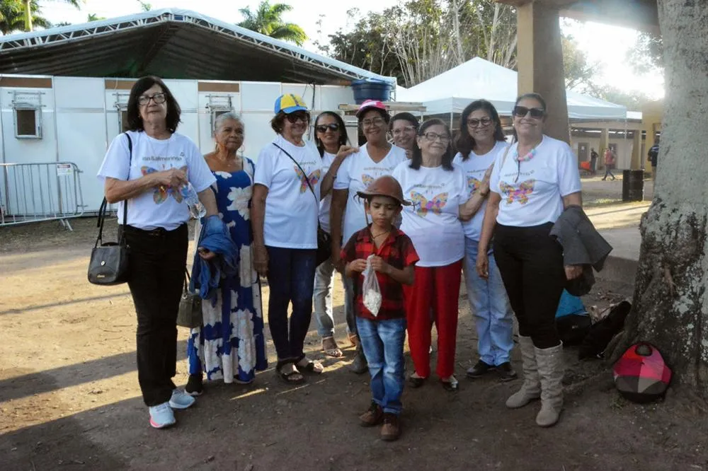 Expofeira 2025 atrai pessoas de diferentes faixas etárias em clima de lazer e segurança