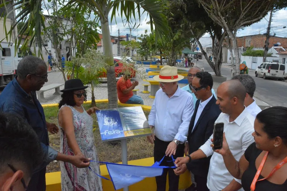 Bairro Olhos d`Água ganha praças revitalizadas em comemoração aos 192 anos de Feira de Santana