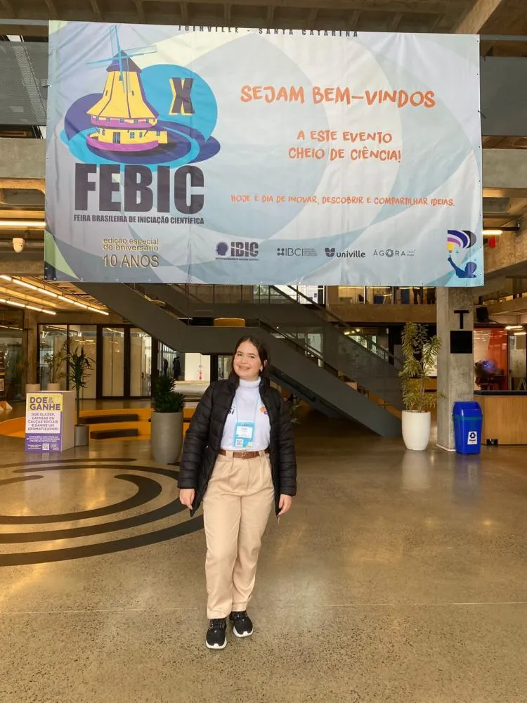 Estudante feirense participa da 10ª FEBIC e consegue o prêmio de melhor projeto do Nordeste