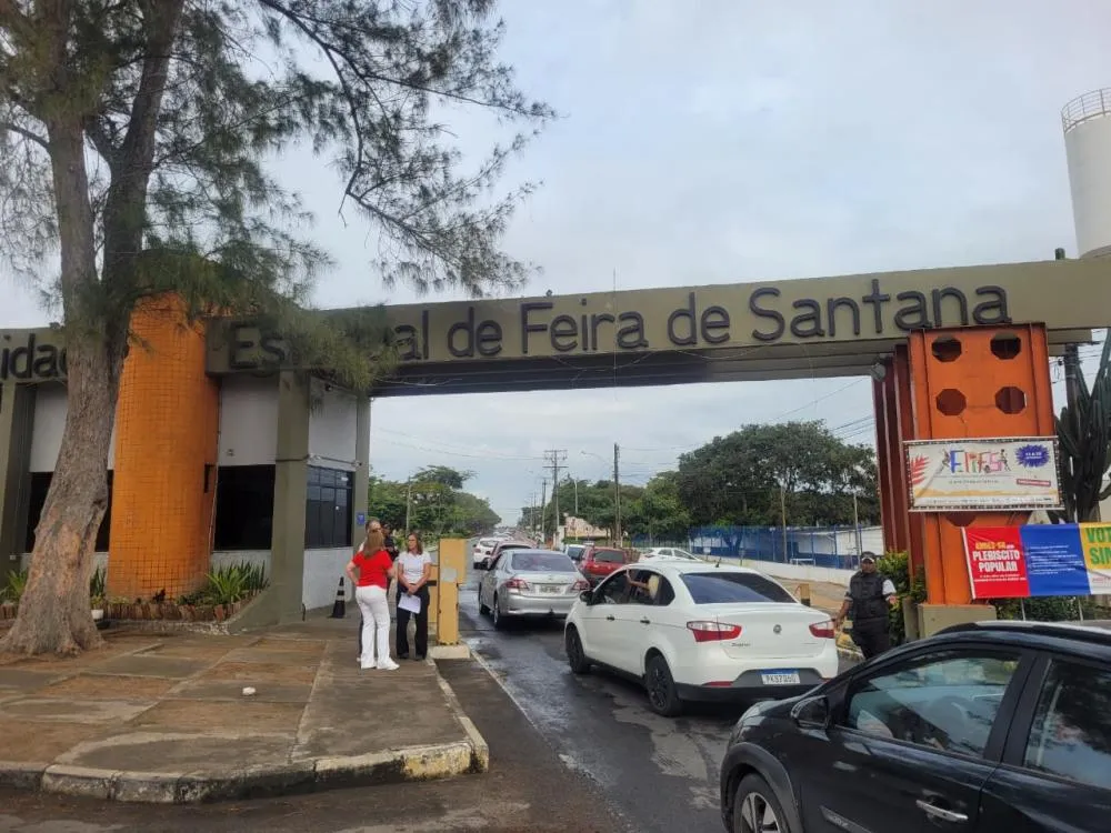 Secretaria de Educação realiza pela primeira vez prova para seleção de diretores e vices de escolas municipais