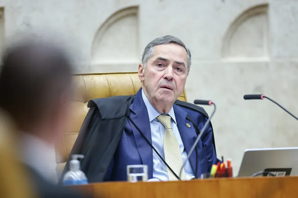 STF: Barroso explica porque julgamento de Bolsonaro não foi a plenário