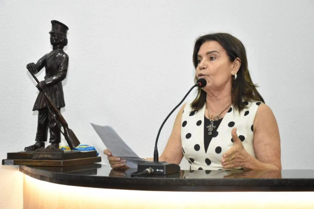 Eremita destina emendas para garantir passe livre a pessoas com HIV, em Feira, após polêmica