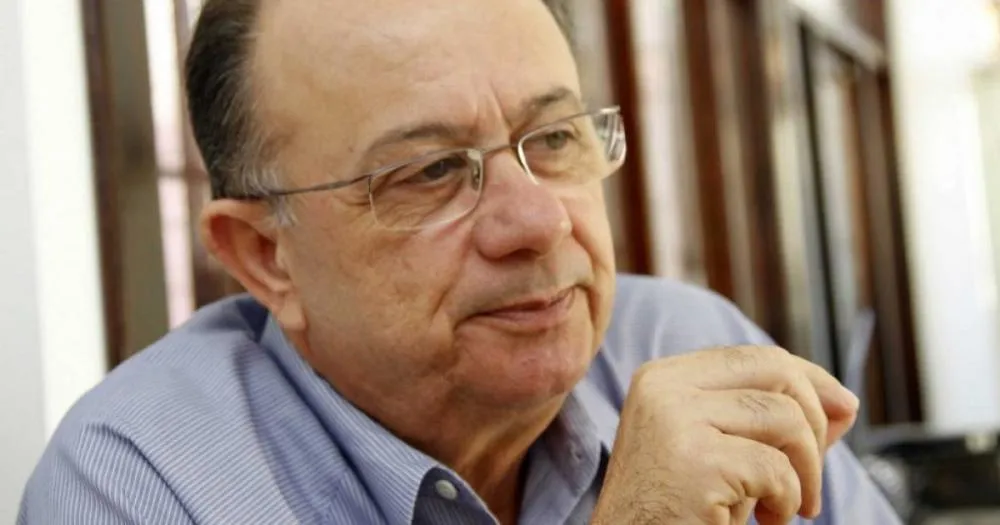 José Ronaldo comenta sucessão, alianças políticas e eleições de 2026