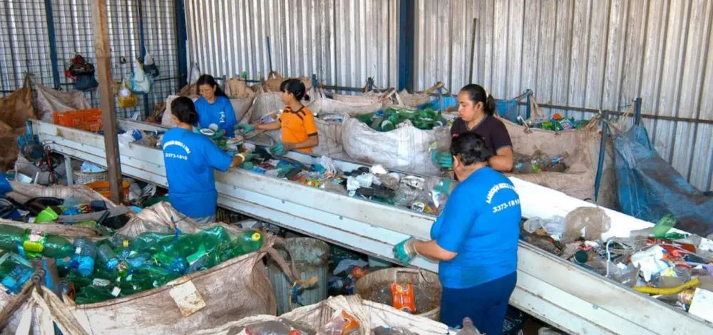 Produção de plástico reciclado no Brasil cresceu 8% em 2024