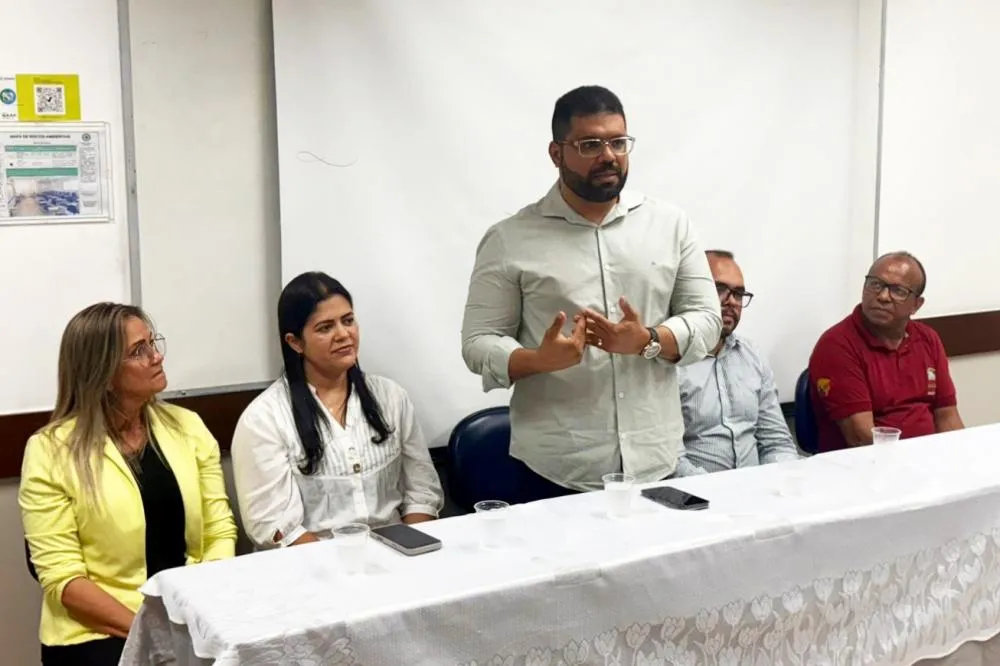 Secretário Rodrigo Matos recepciona novos agentes comunitários de saúde