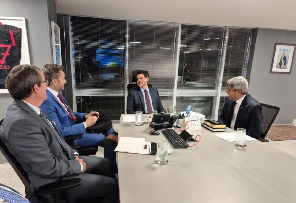 Governo do Estado fortalece articulação com União em áreas de saúde, finanças e projetos estratégicos