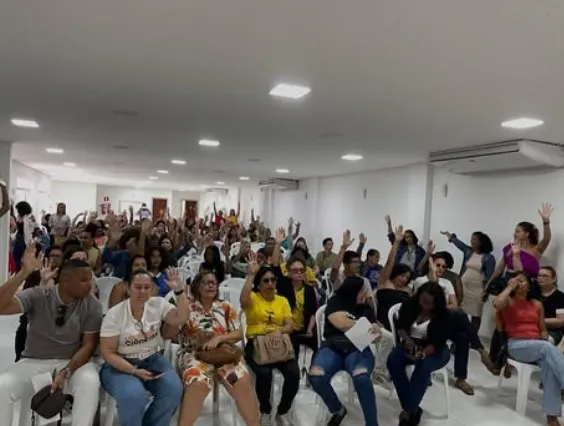 APLB faz assembleia e aprova contraproposta para pagamento do corte de salários feitos no governo de Colbert Martins