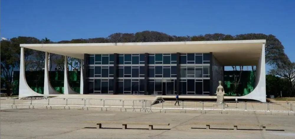 STF determina prazo para lei de proteção contra automação