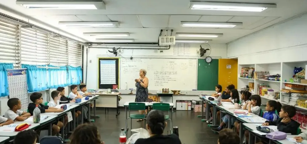 Piso salarial para professores é aprovado na Câmara