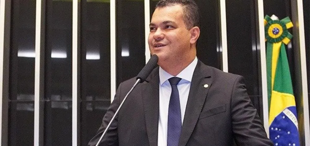 Empresas de deputado baiano receberam R$ 30,9 milhões de 13 prefeituras em 2022