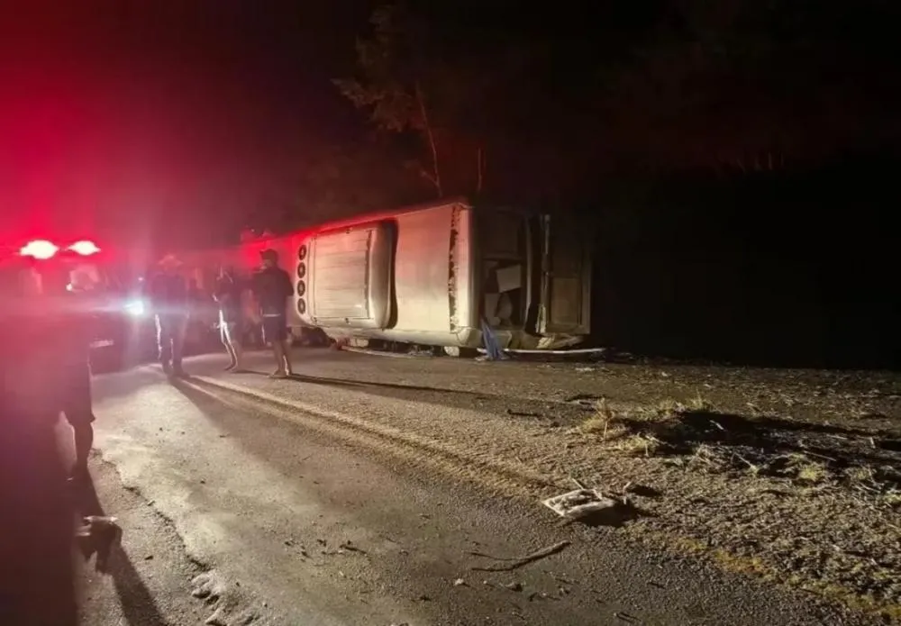 Tragédia: acidente com ônibus que vinha à Bahia deixa 15 mortos e 17 feridos