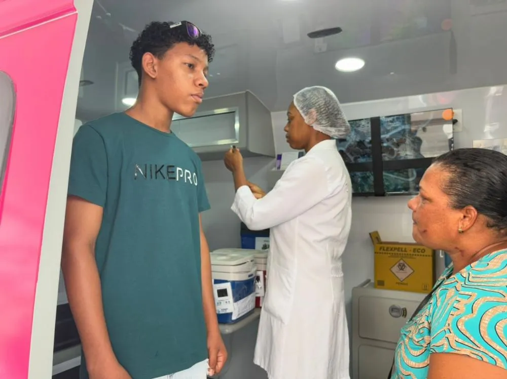 Cuidado em dia: População de Feira atende o chamado do dia D de multivacinação