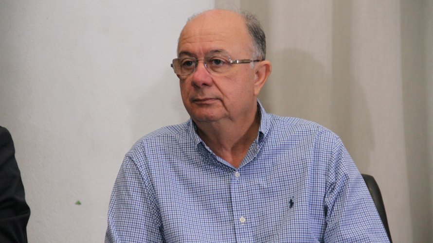 José Ronaldo é vítima de perfil 